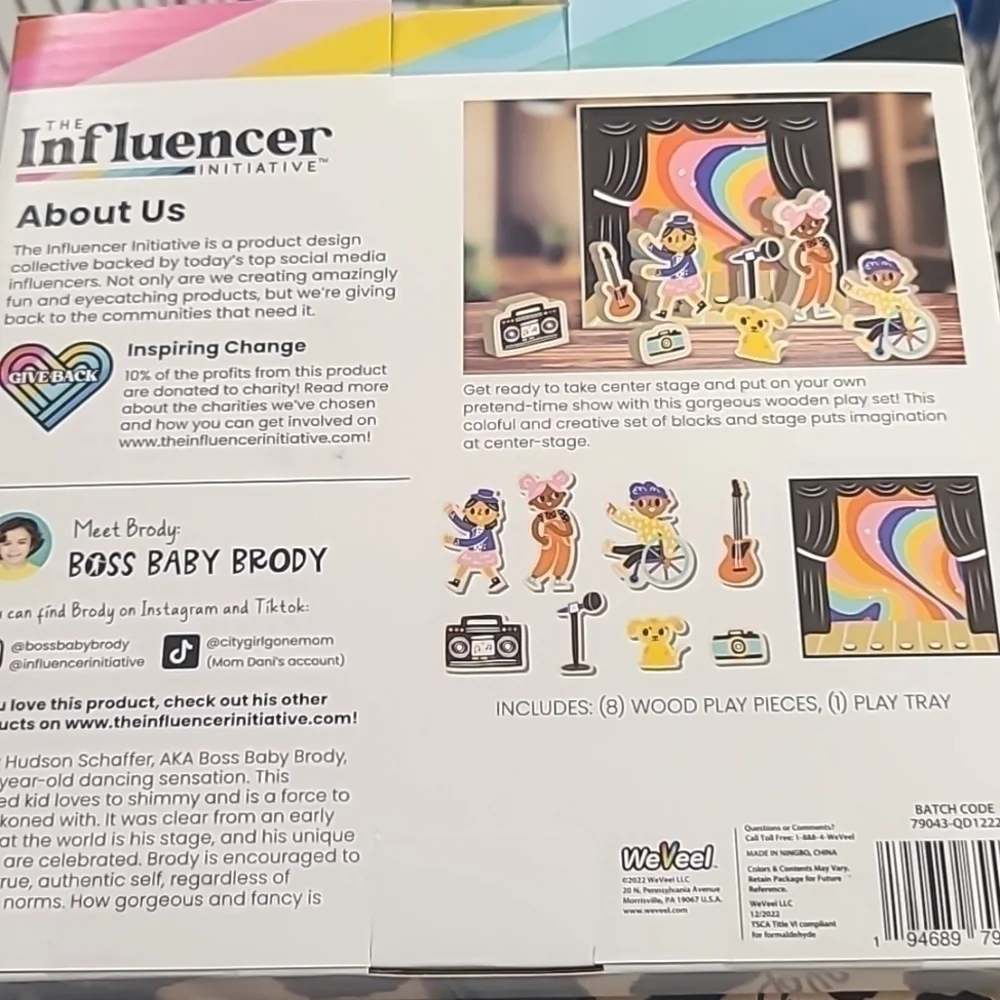 THE Influencer wooden playset